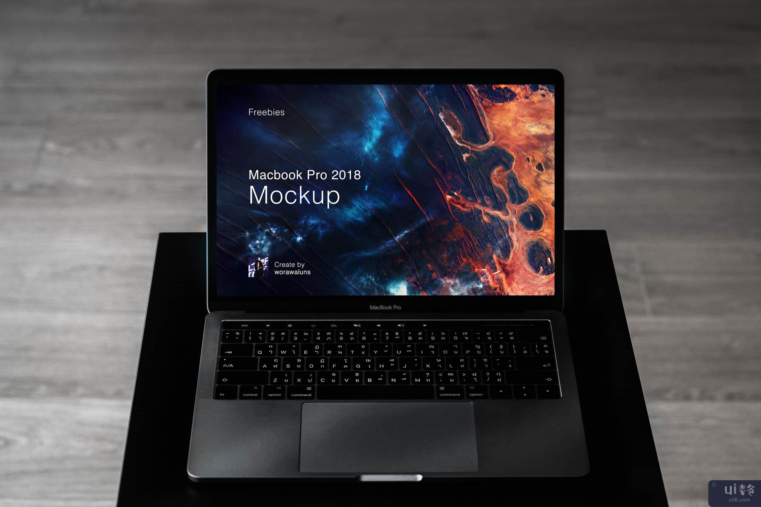 [免费] Mockup Macbook Pro 2018 Sketch 和 PSD([Free] Mockup Macbook Pro 2018 Sketch and PSD)插图